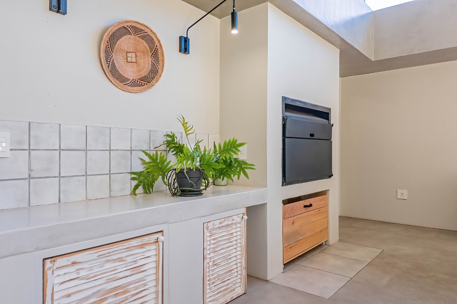 6 Bedroom Property for Sale in Seaside Longships Western Cape